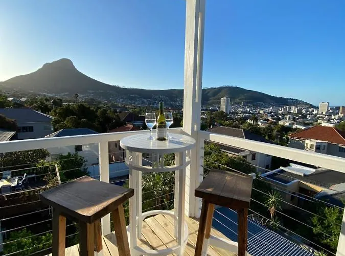 Cape Town Skyline 2 Bedroom Apartment